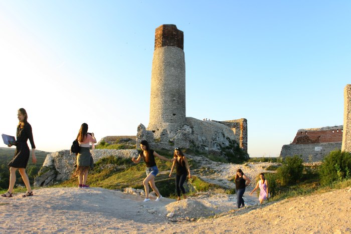bruxnews olsztyn castle