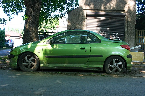 Abandoned cars in Poland - photo Brux